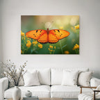 Schmetterling Leuchtend Orangene Flügel Mit Schwarzen Flecken Umgeben Von Gelben Blumen