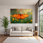 Schmetterling Leuchtend Orangene Flügel Mit Schwarzen Flecken Umgeben Von Gelben Blumen