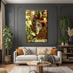 Hund Peeking Durch Fenster Umgeben Von Grünen Pflanzen Warmes Licht
