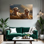 Zwei Goldene Retriever Entspannen Auf Dem Hügel Bei Sonnenschein