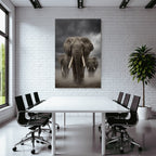 Drei Elephanten Vor Dramatischem Wolkenhimmel Mit Dust Und Mist