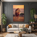 Lion Im Profil Im Feld Bei Sonnenuntergang Vor Himmel In Orange Und Rosa