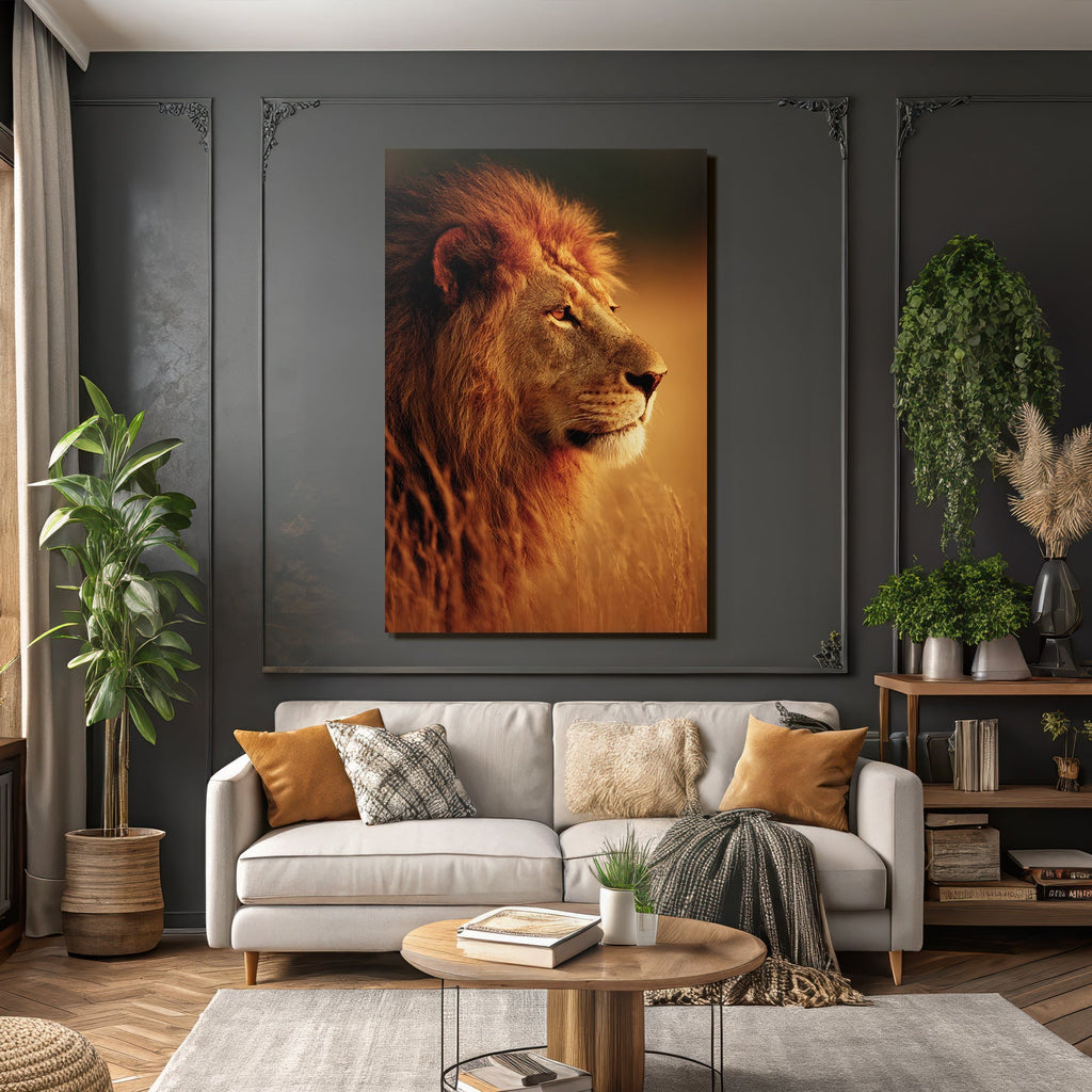 Löwe Im Profil Mit Mane In Goldenen Gräsern