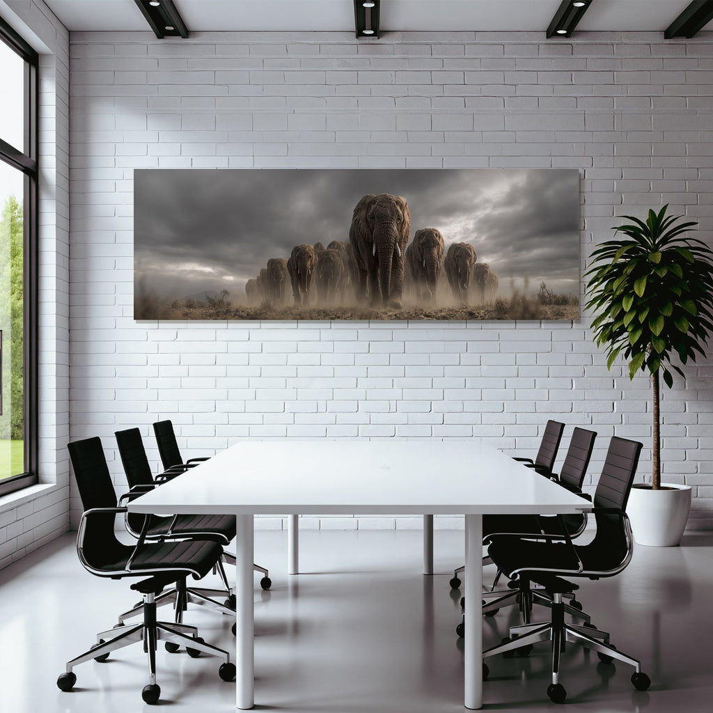 Elefanten Durch Das Staubige Landschaft Unter Einem Dramatischen Himmel