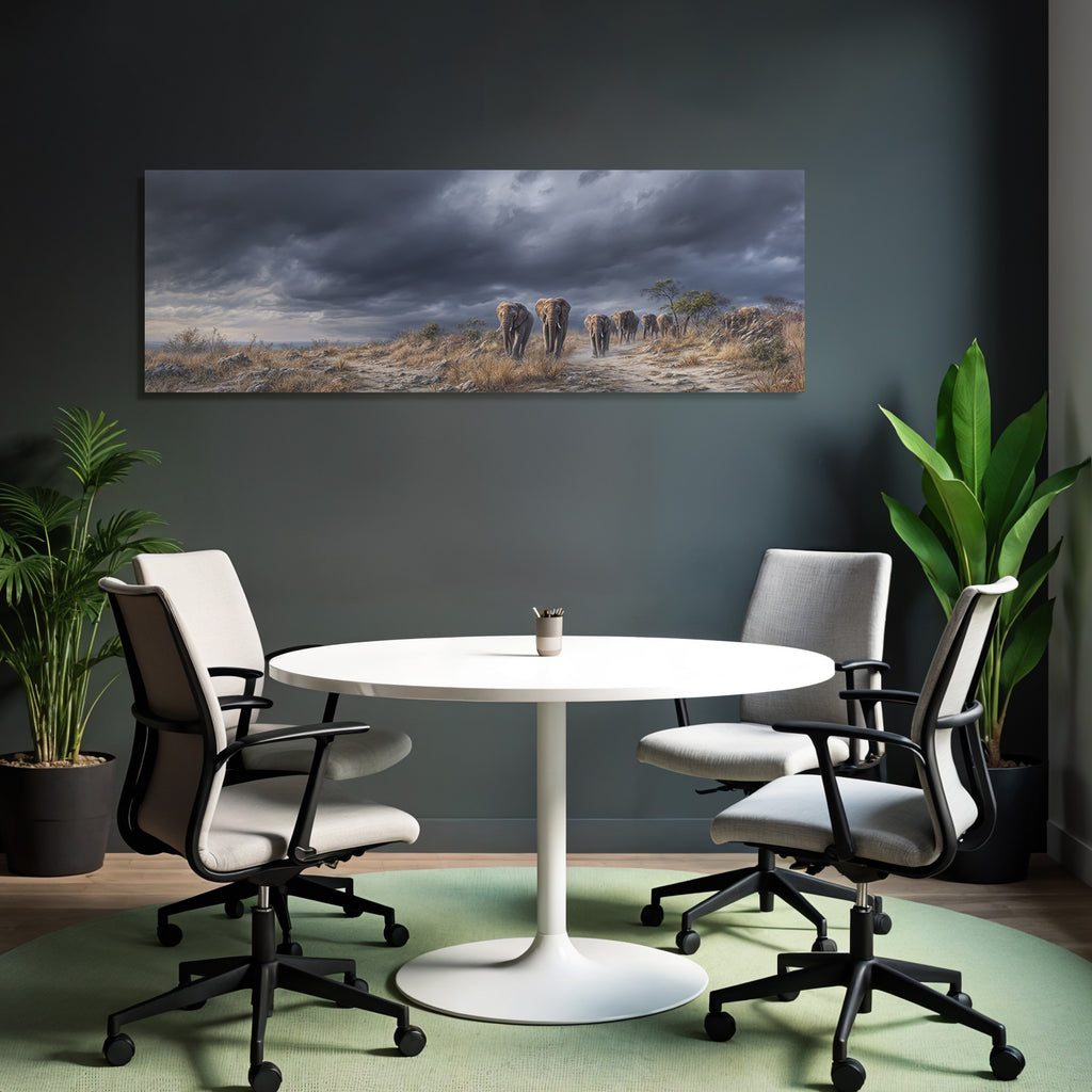 Elefanten In Der Savanne Unter Dunklen Wolken