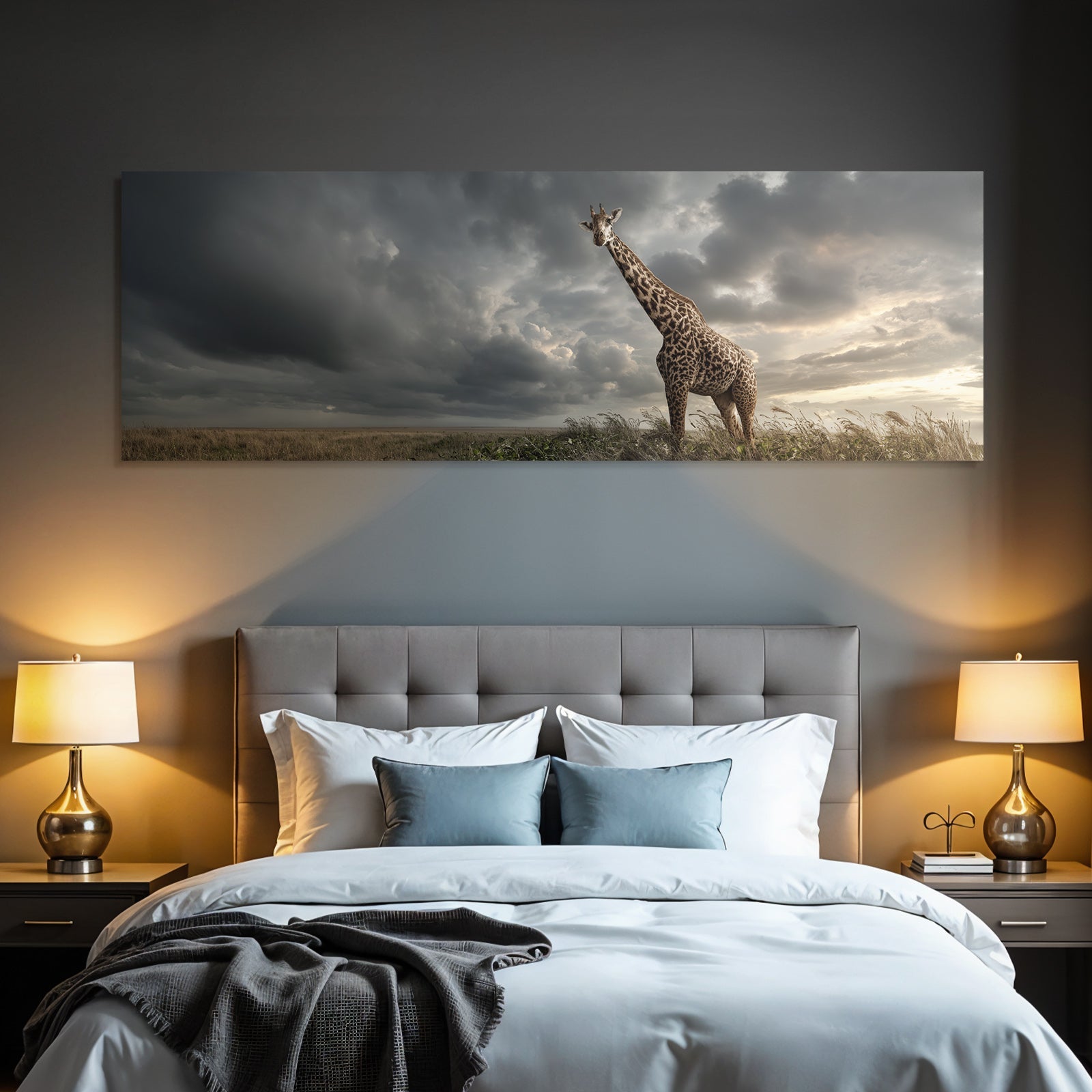 Hohe Giraffe Im Grünen Landschaft Unter Dramatischem Himmel