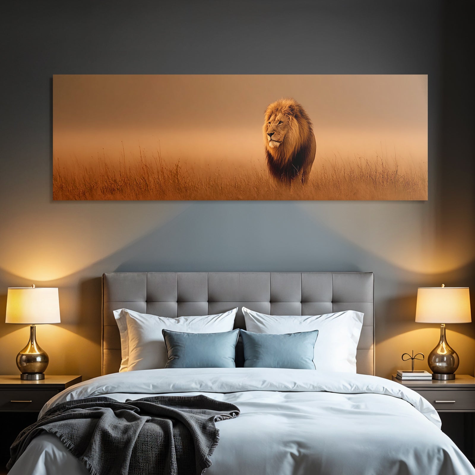 Lion Stehend In Grüner Landschaft Bei Sonnenuntergang