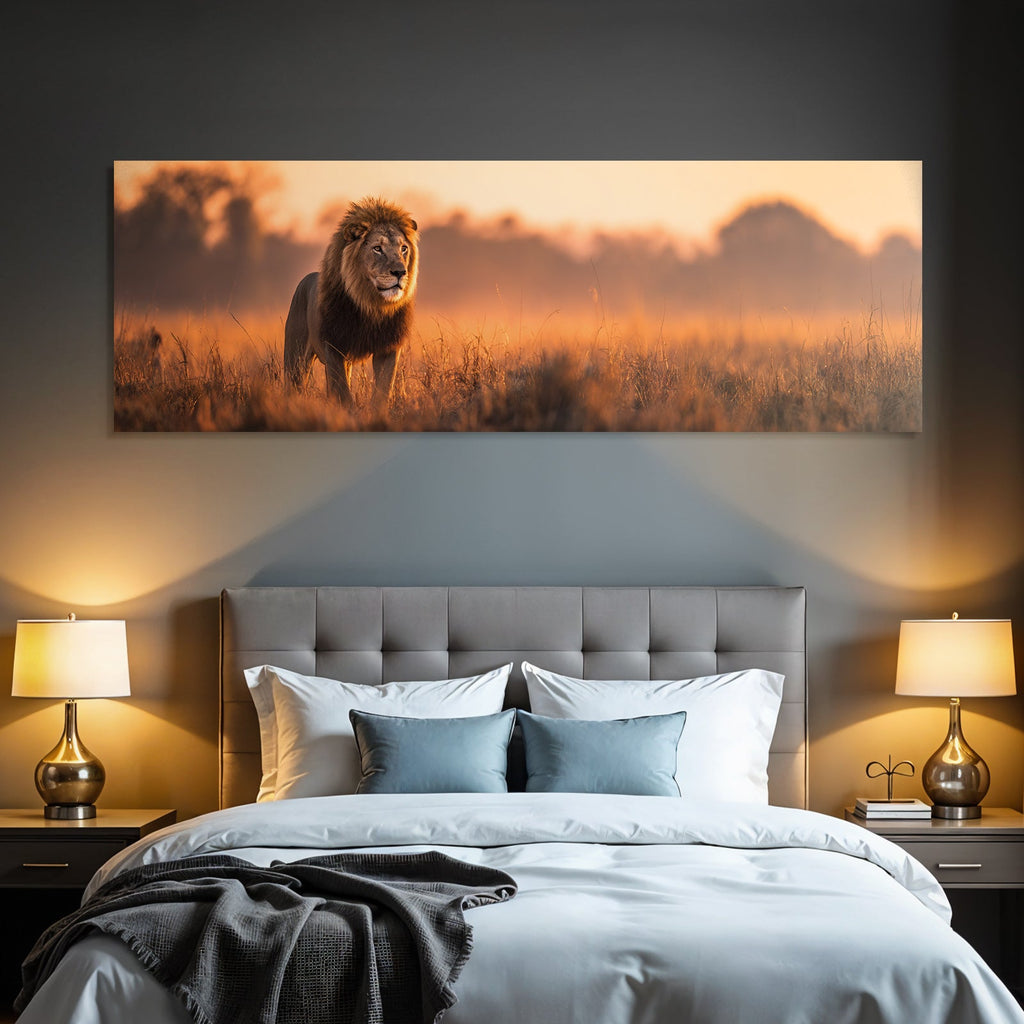 Majestätischer Löwe In Grasiger Landschaft Bei Sonnenaufgang Oder Sonnenuntergang