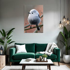 Kleiner Flauschiger Vogel Auf Einem Ast
