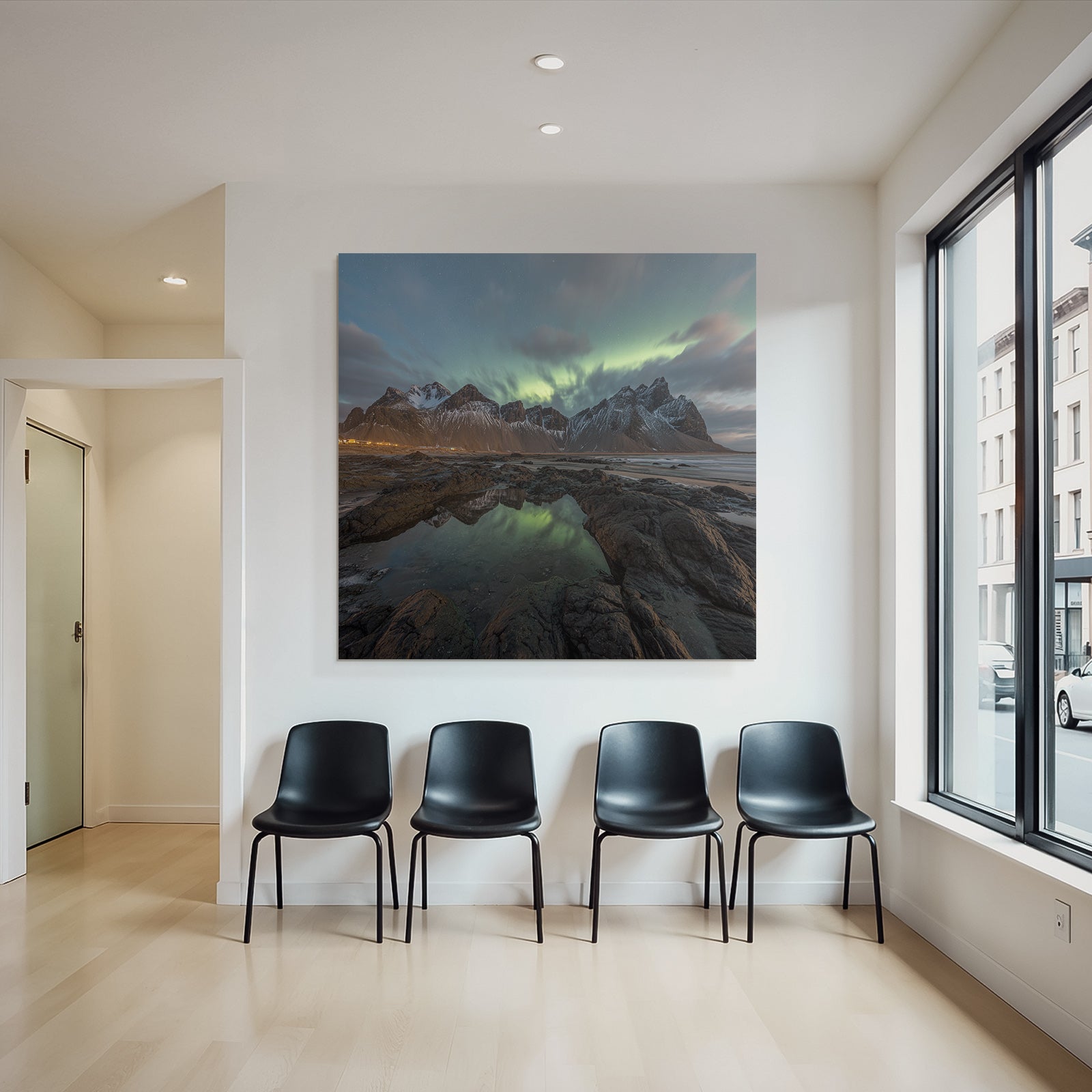Polarlicht Schneebedeckte Berge Felsenstrand Und Nordlichter | Fjorde und Gletscher | Landschaften