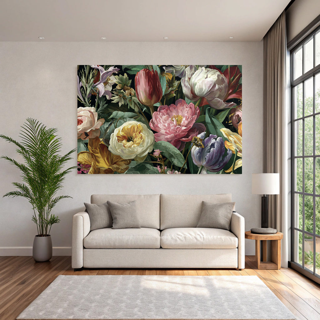 Üppiger Bunter Strauss Mit Rosen Tulpen Pfingstrosen Und Blattwerk Vor Dunklem Hintergrund