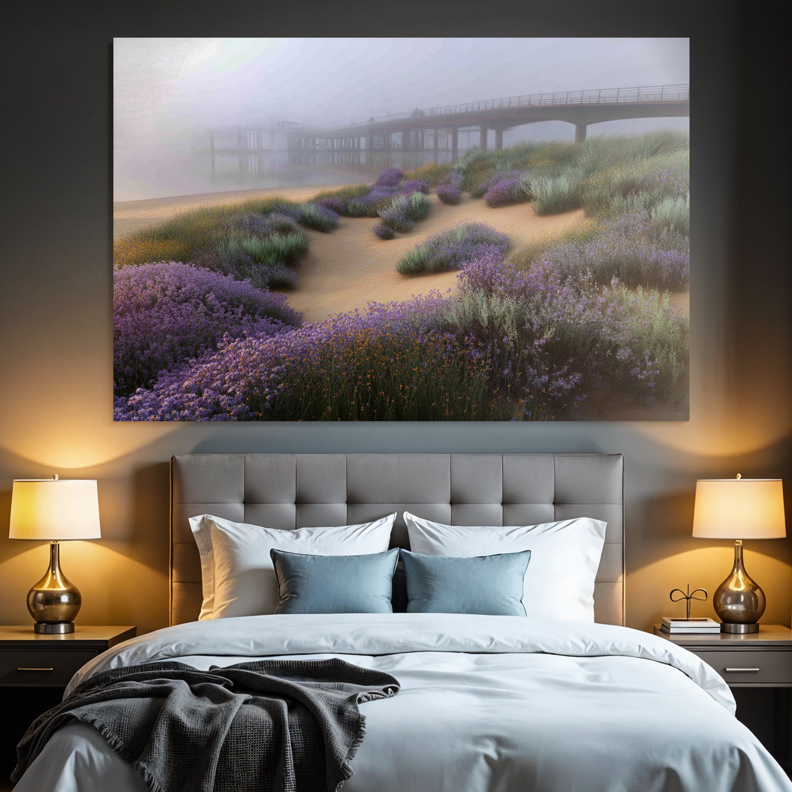 Friedliche Landschaft Mit Pier Und Nebel Mit Lila Blumen | Duenen und Heide | Landschaften