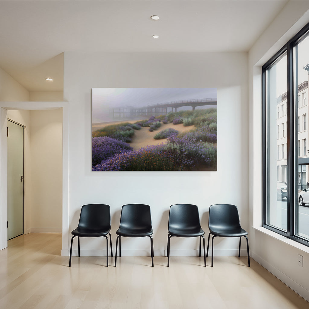 Friedliche Landschaft Mit Pier Und Nebel Mit Lila Blumen | Duenen und Heide | Landschaften