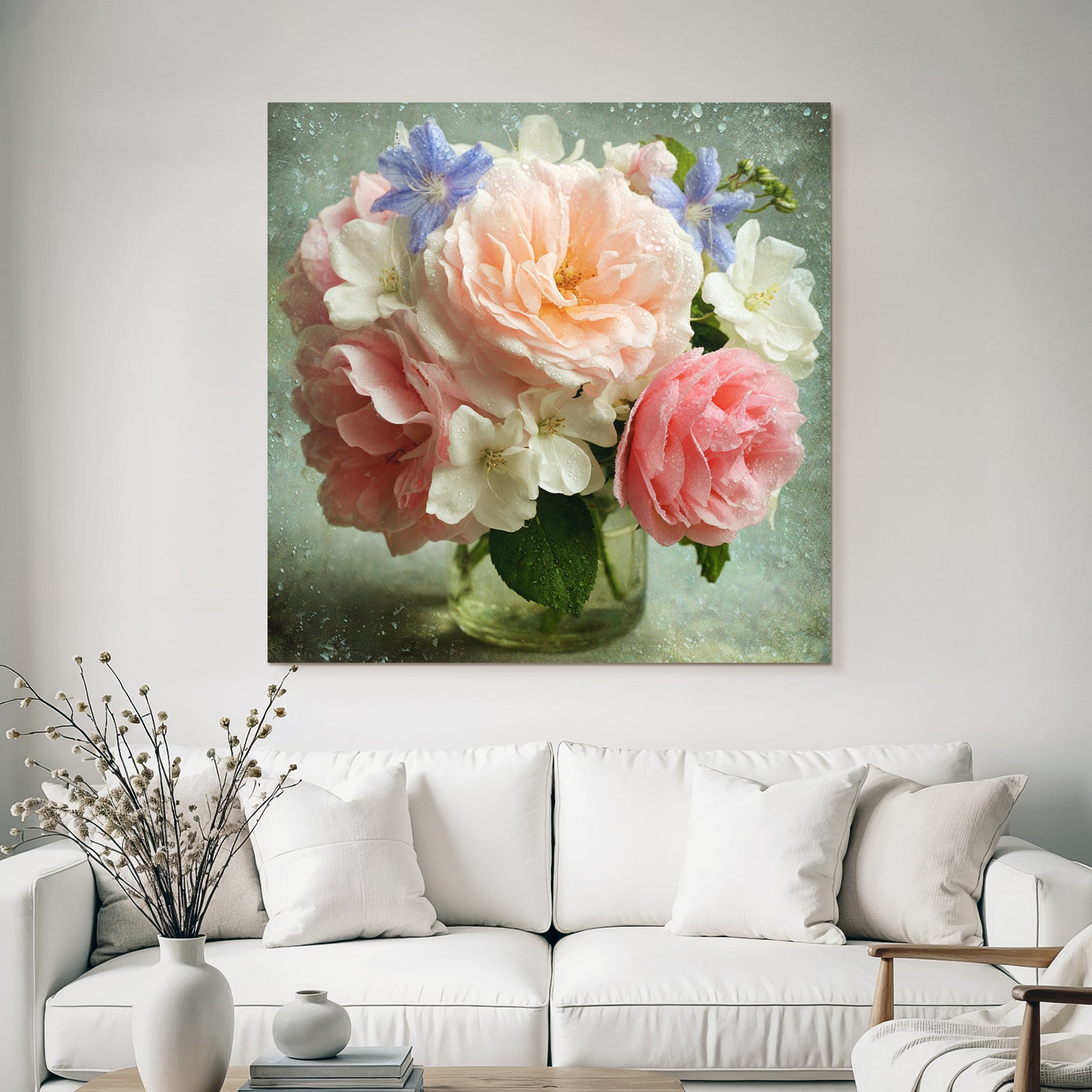 Schoner Strauss Mit Tautropfen In Zarten Rosa Weiss Und Blau