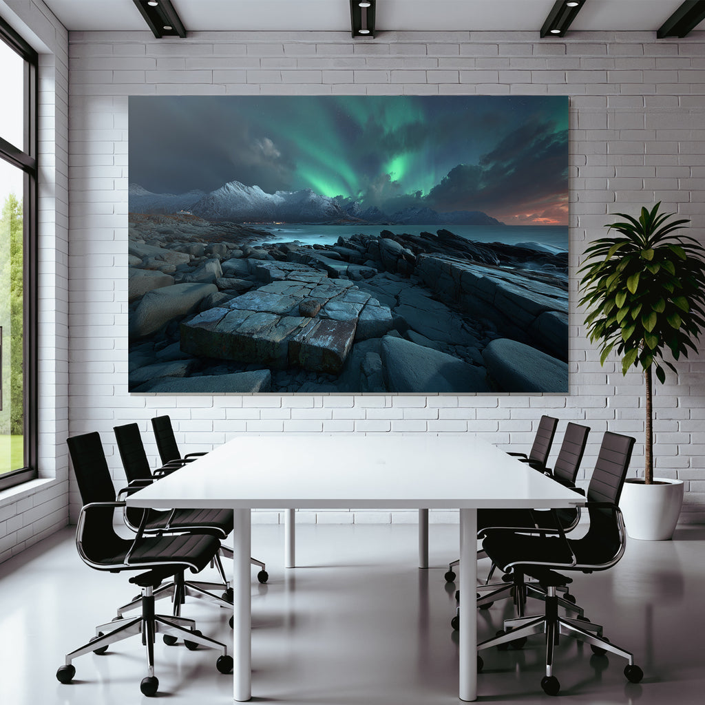 Polarlicht Rockige Küste Mit Aurora Borealis Und Schneebedeckten Bergen | Fjorde und Gletscher | Landschaften
