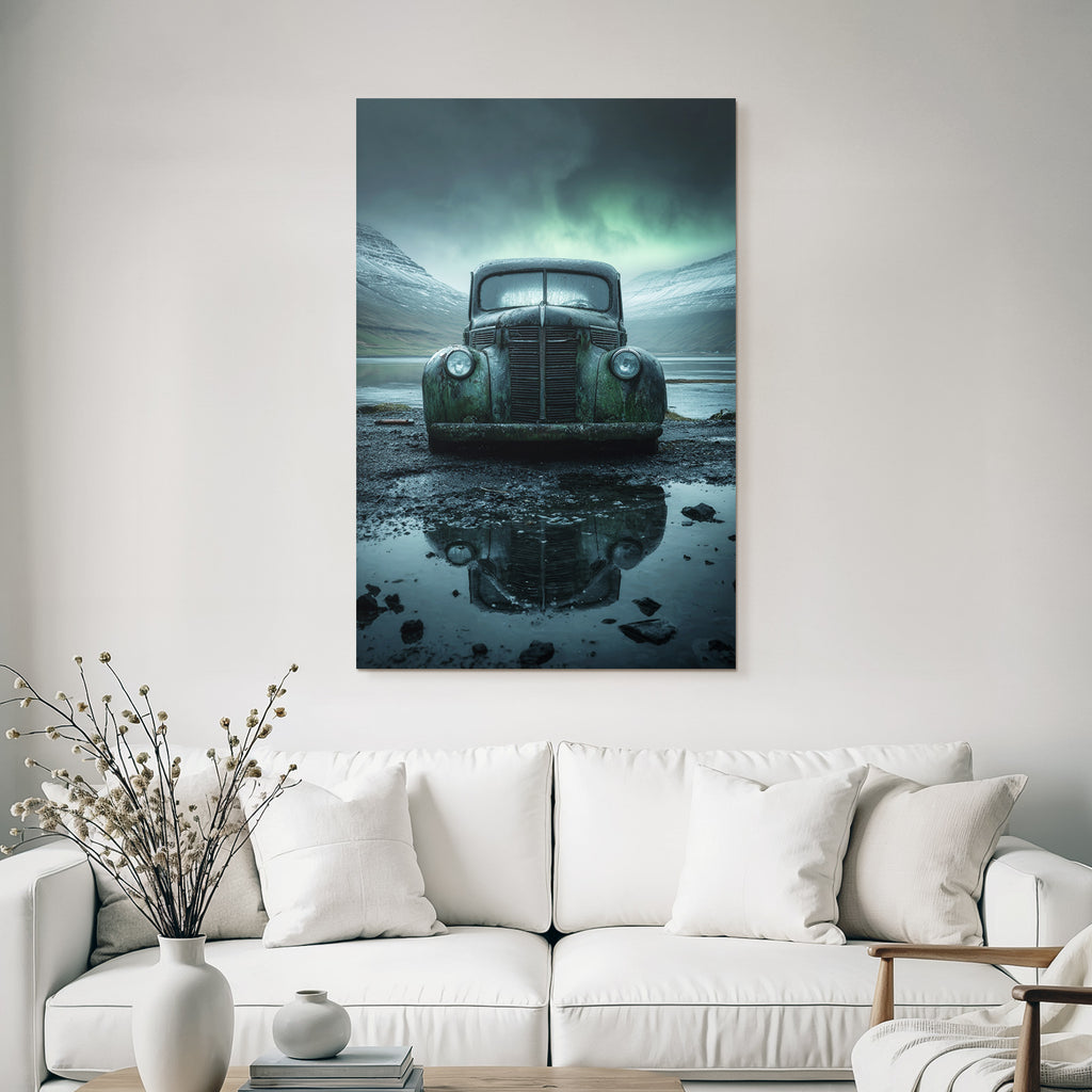 Polarlicht Alte Verlassene Autos In Verlassenem Landscape Mit Bergen Und Reflektierendem Pfütze | Fjorde und Gletscher | Landschaften