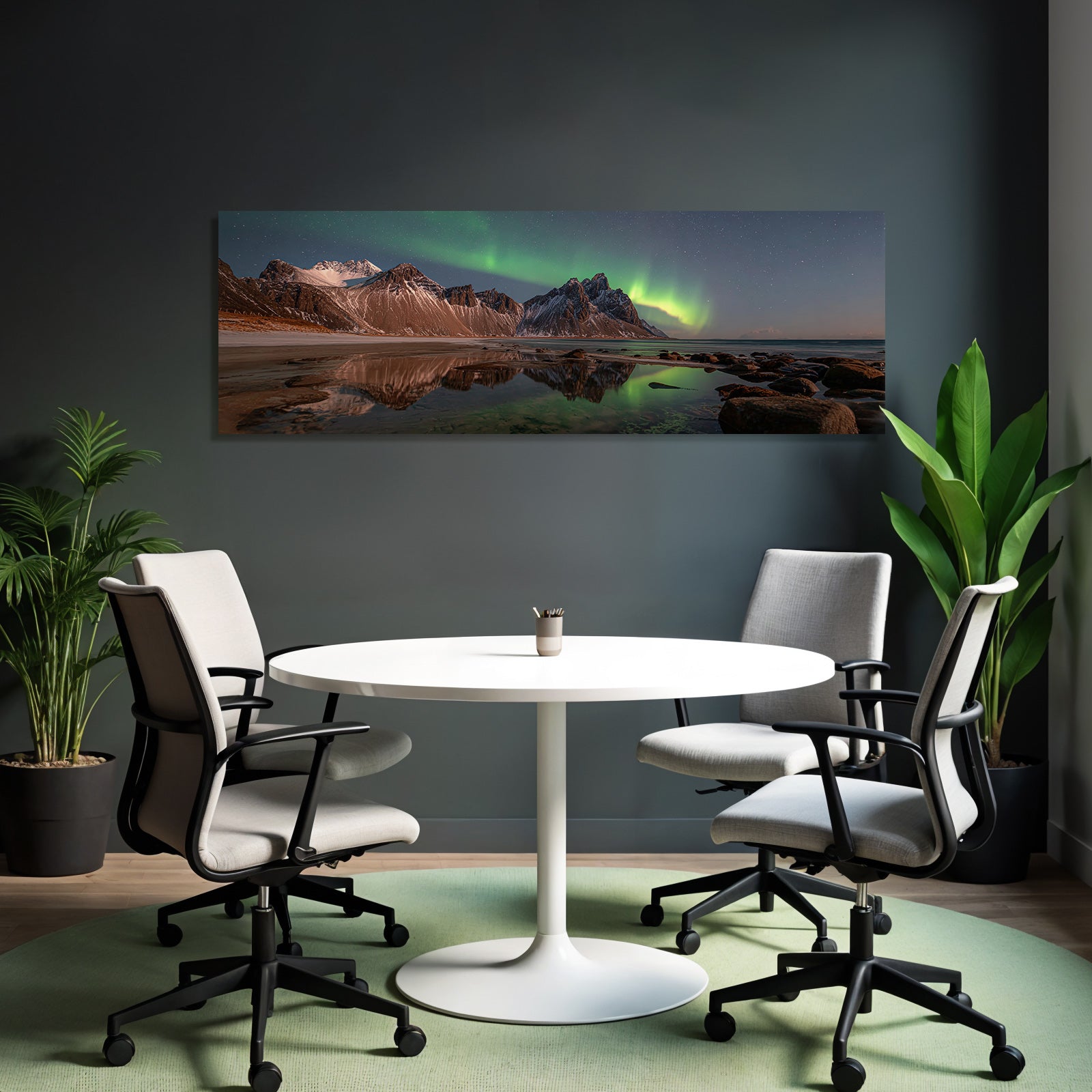 Polarlicht Schneebedeckte Berge Unter Aurora Borealis Nachtlandschaft Reflexionen | Fjorde und Gletscher | Landschaften