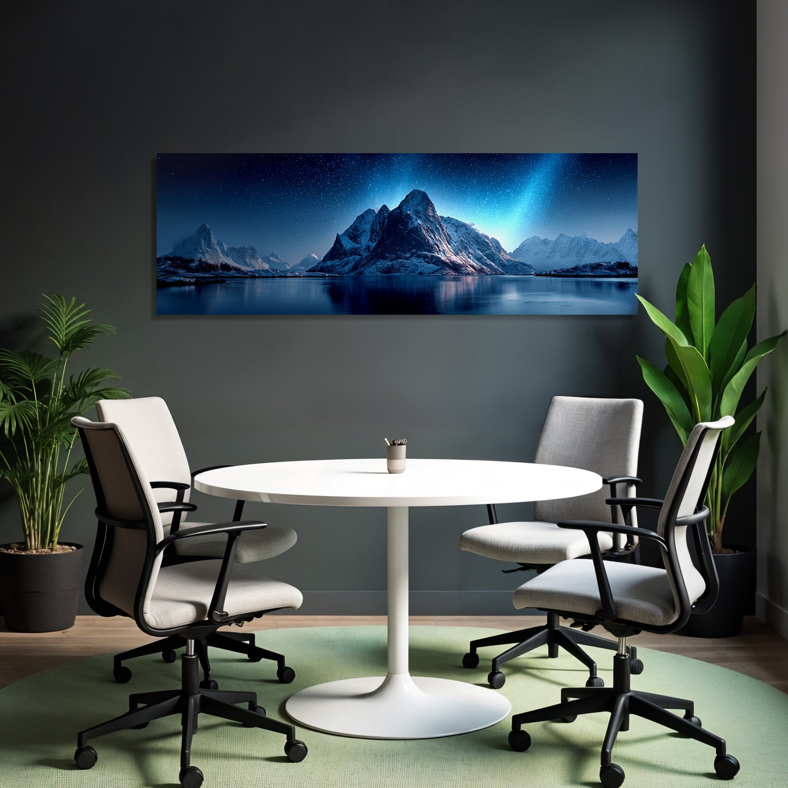 Polarlicht Beruhigende Berglanschaft Unter Sternenhimmel Mit Reflektierender Wasseroberfläche | Fjorde und Gletscher | Landschaften