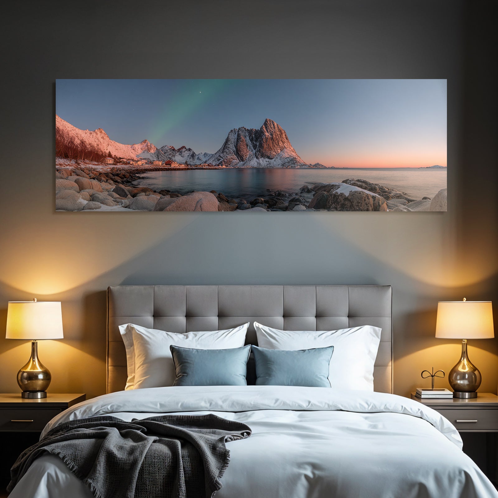 Polarlicht Snowbedeckter Blick Mit Bergen Und Aurora Borealis | Fjorde und Gletscher | Landschaften