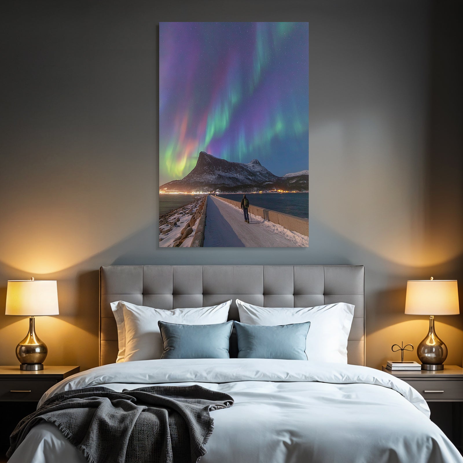 Polarlicht Nordlichter Nacht Szene Wanderer Schneebedeckter Weg | Fjorde und Gletscher | Landschaften