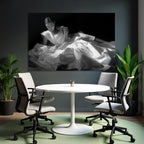 Person In Fliessendem Gewae Kleid Portrait Mode Kunst | Aktkunst und Sinnlichkeit | Menschen und Emotionen