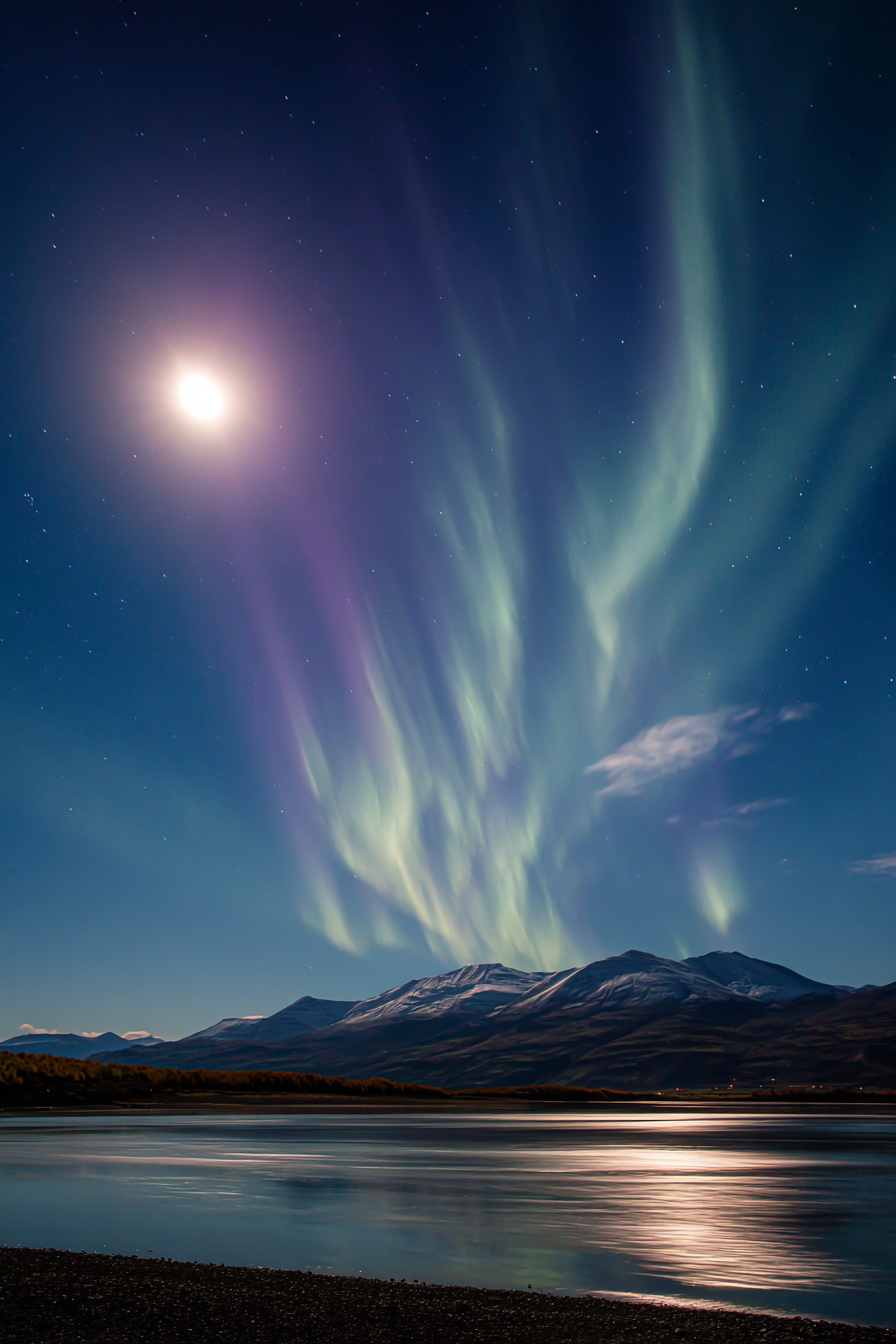 Polarlicht Aurora Borealis Mit Mond Und Berge Reflektiertes Wasser Nachtsky | Fjorde und Gletscher | Landschaften