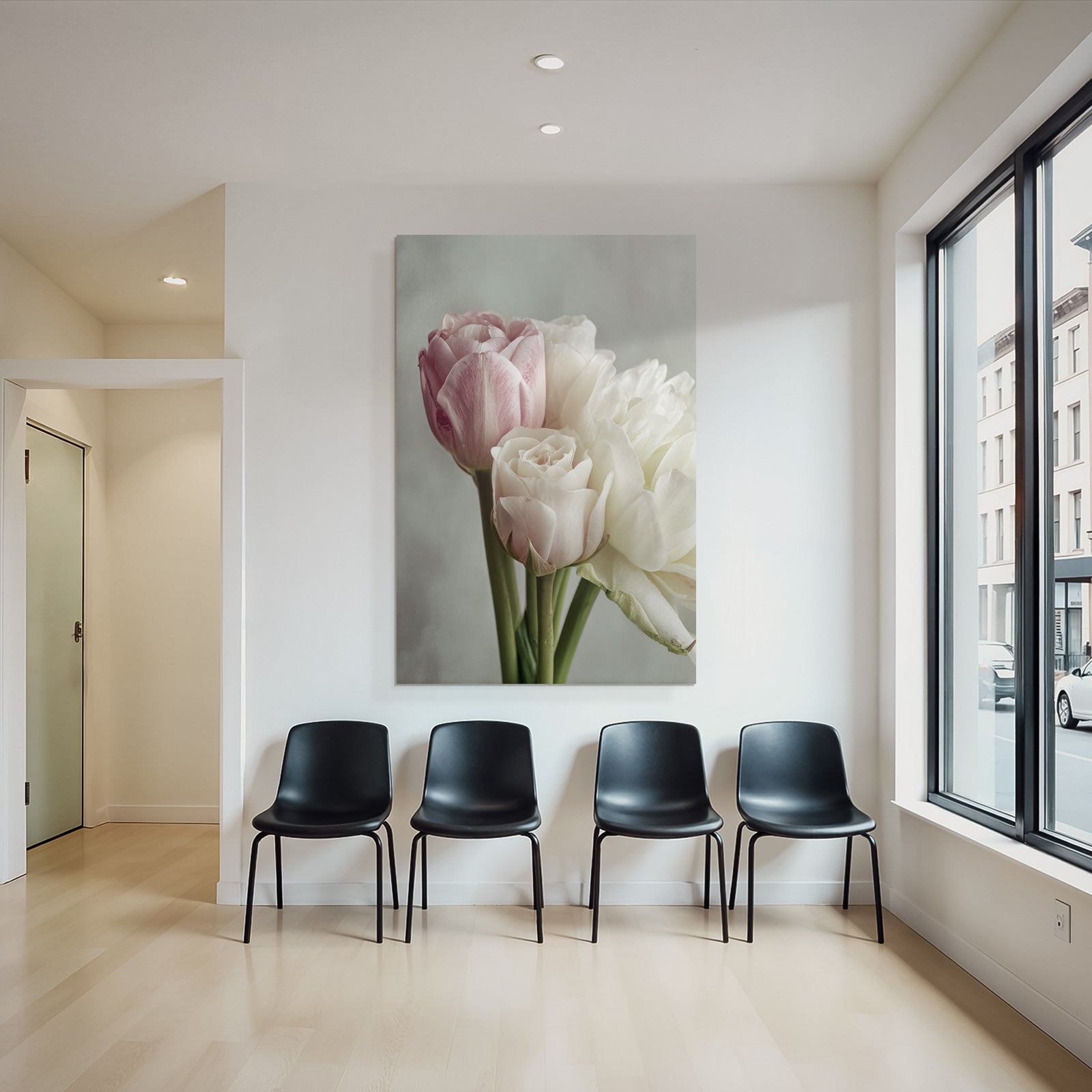 Nahaufnahme Von Rosa Und Weisser Rose Mit Tulpen
