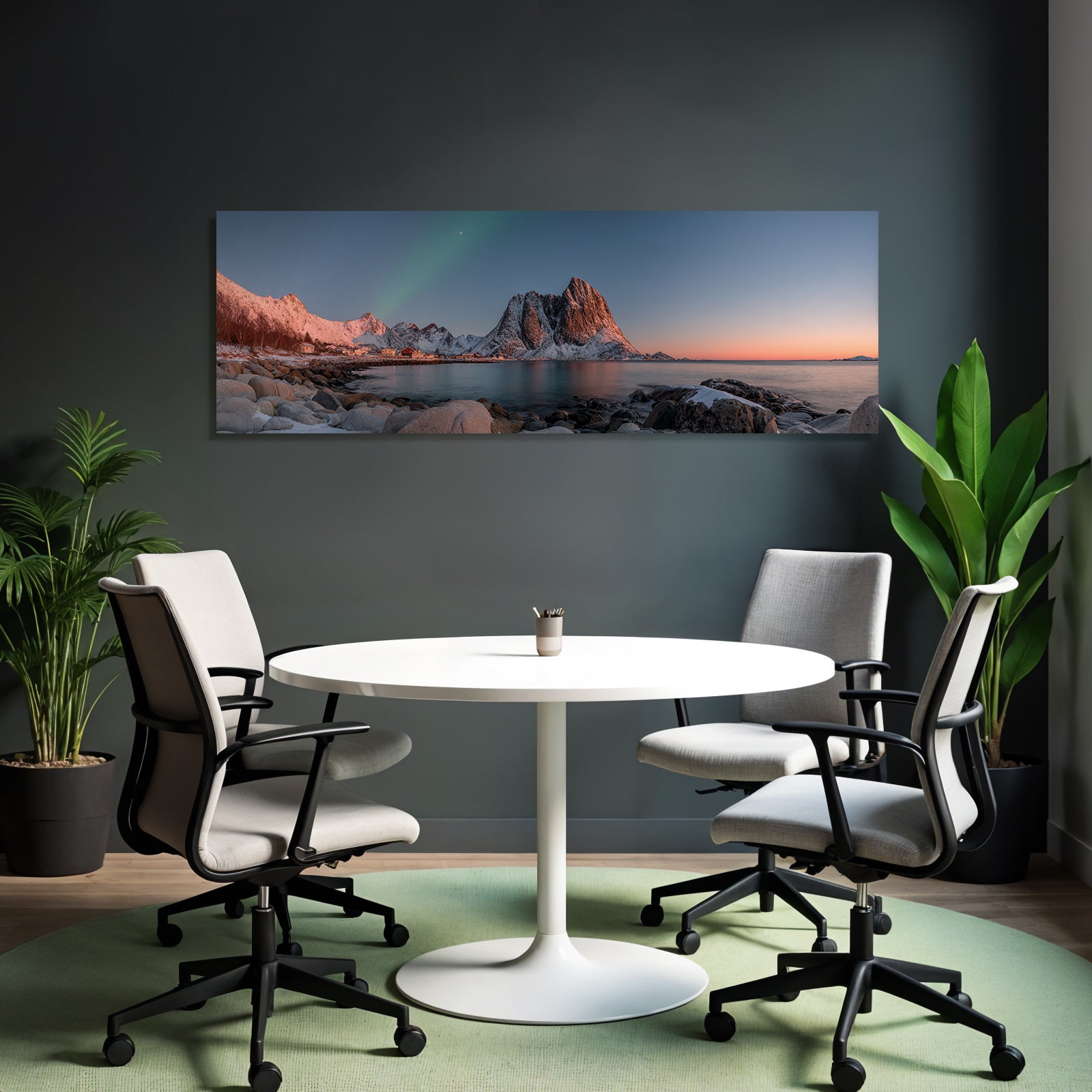Polarlicht Snowbedeckter Blick Mit Bergen Und Aurora Borealis | Fjorde und Gletscher | Landschaften