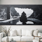 Yoga Meditation Monochromes Gebirgslandschaft Mit Kies Stapel Und Meeröffnung | Yoga und Meditation | Themen und Hobbys