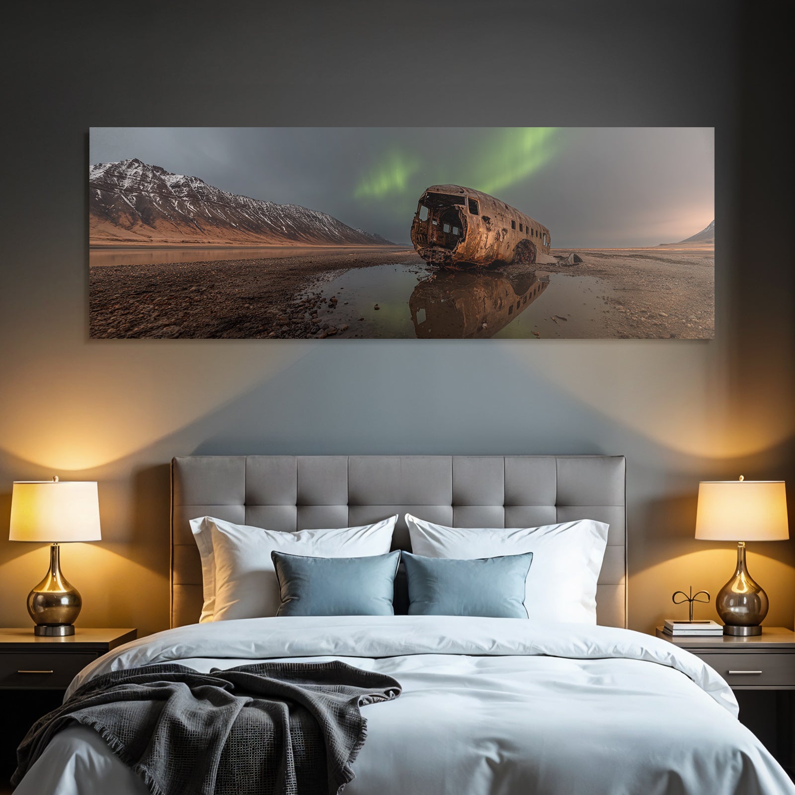 Polarlicht Verfallene Fahrzeuge Und Aurora Borealis Mountains See | Fjorde und Gletscher | Landschaften