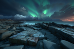 Polarlicht Rockige Küste Mit Aurora Borealis Und Schneebedeckten Bergen | Fjorde und Gletscher | Landschaften