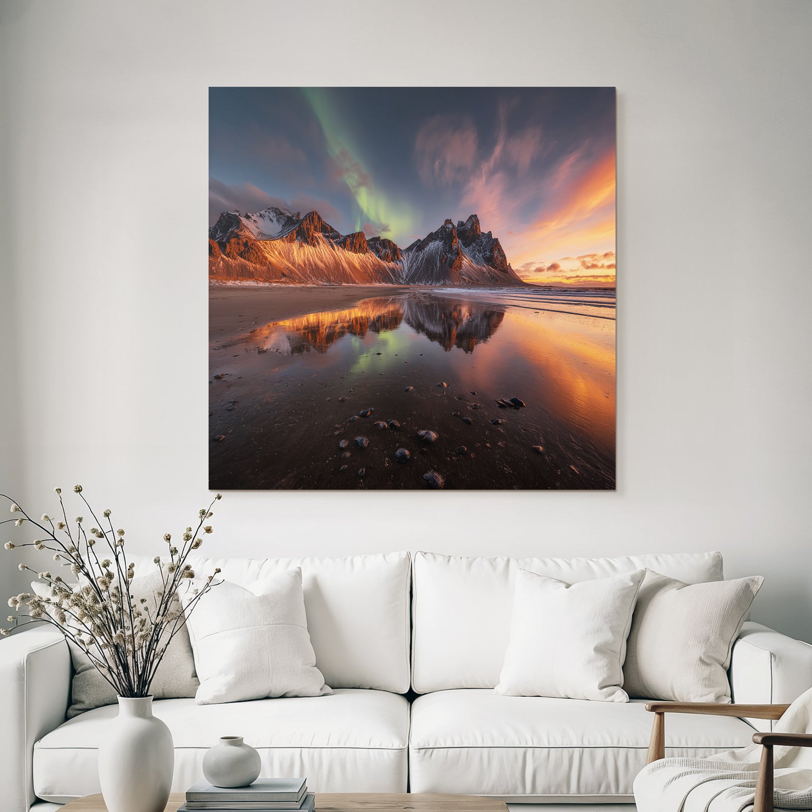 Polarlicht Atemberaubende Natur Landschaft Aurora Borealis Bergrücken Am Meer | Fjorde und Gletscher | Landschaften