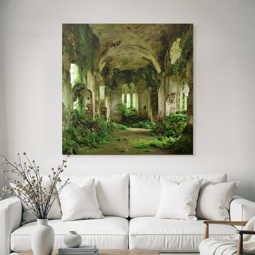 Verlassener Innenraum Von Natur Übernommen | Lost Places | Architektur