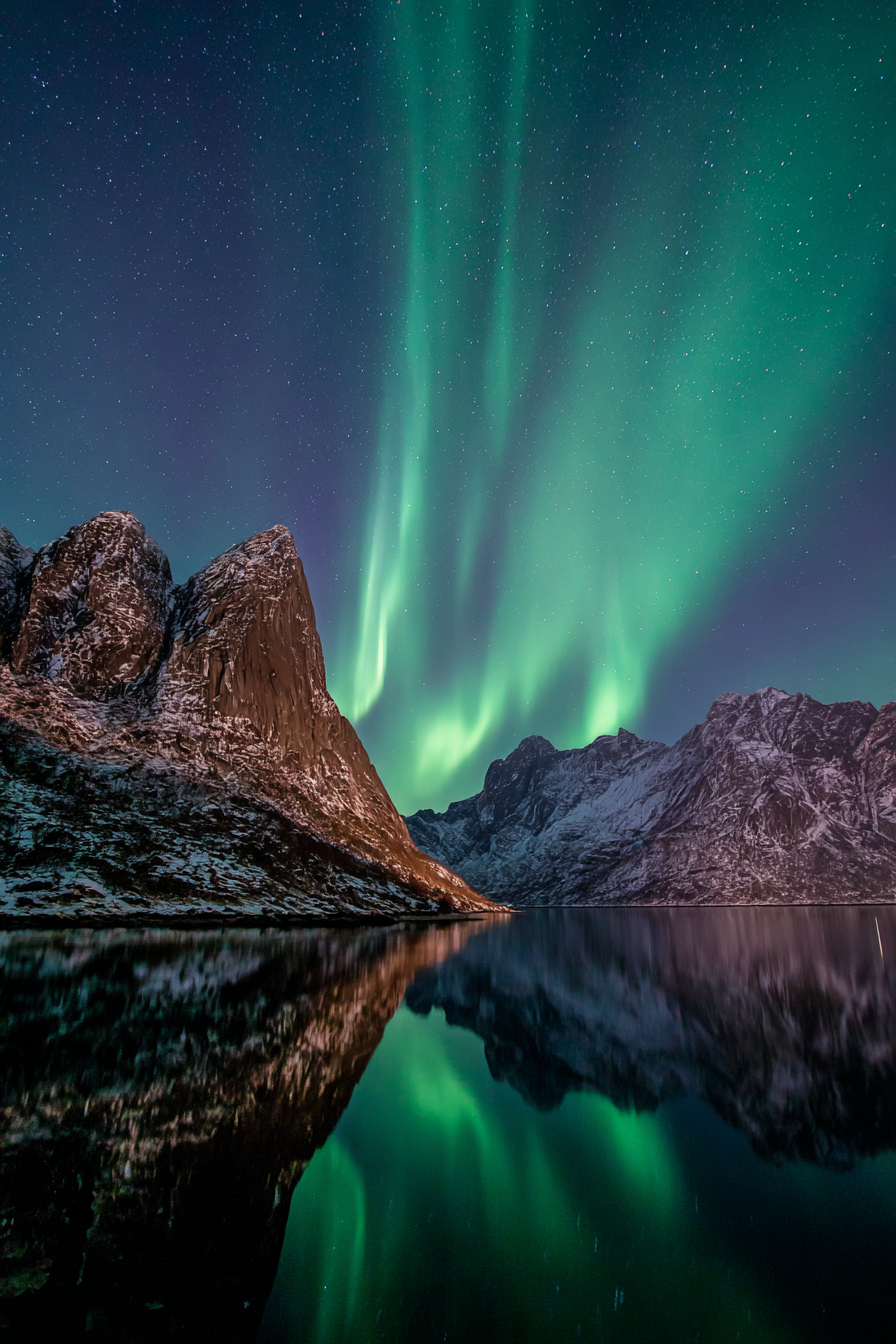 Polarlicht Nordlichter Schneebedeckte Berge Wasser Reflexion | Fjorde und Gletscher | Landschaften