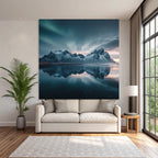 Polarlicht Dramatische Landlandschaft Mit Bergen Und Aurora Borealis | Fjorde und Gletscher | Landschaften