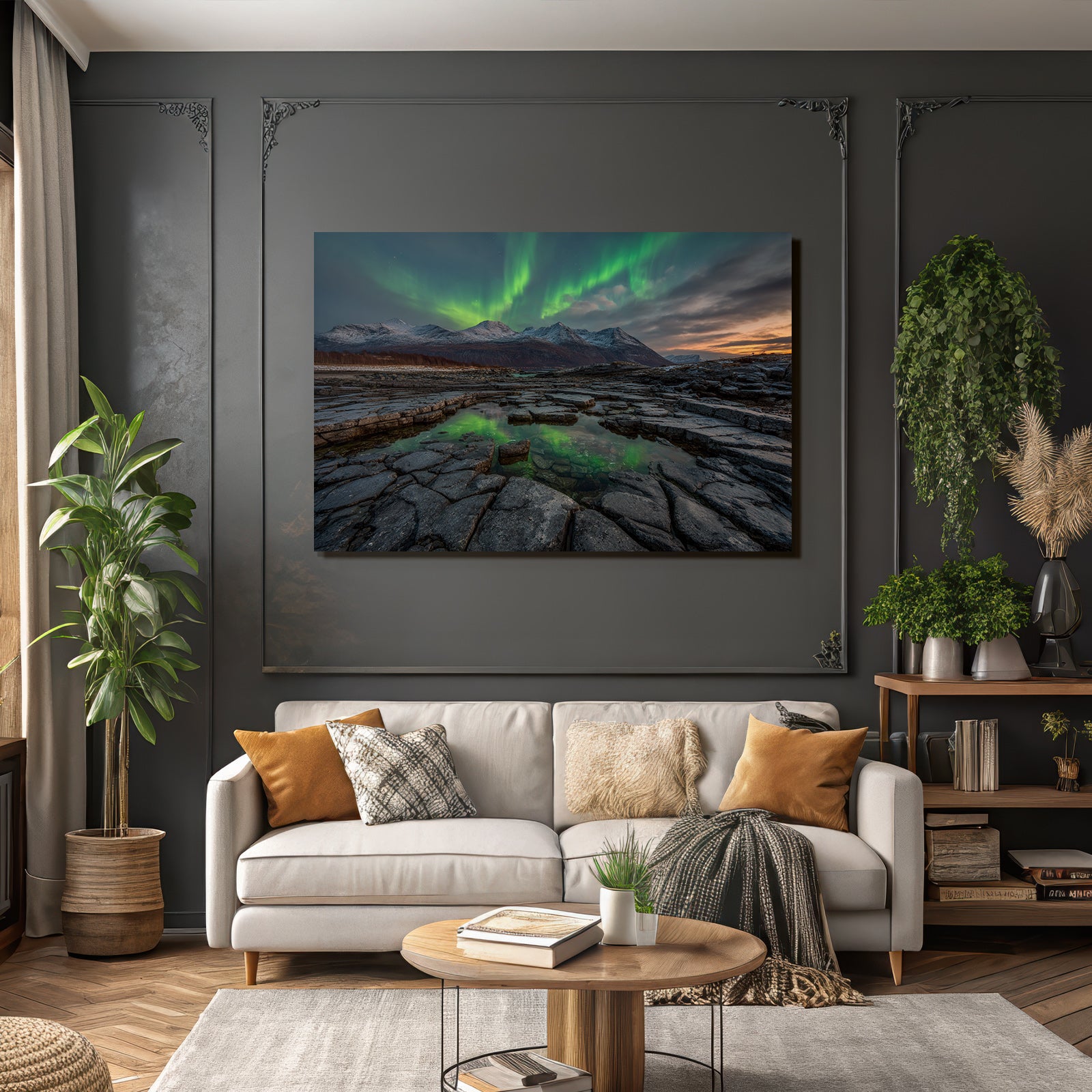 Polarlicht Nordlichter Über Felsen Mit Reflexion Im Wasser Und Schneebedeckten Bergen | Fjorde und Gletscher | Landschaften
