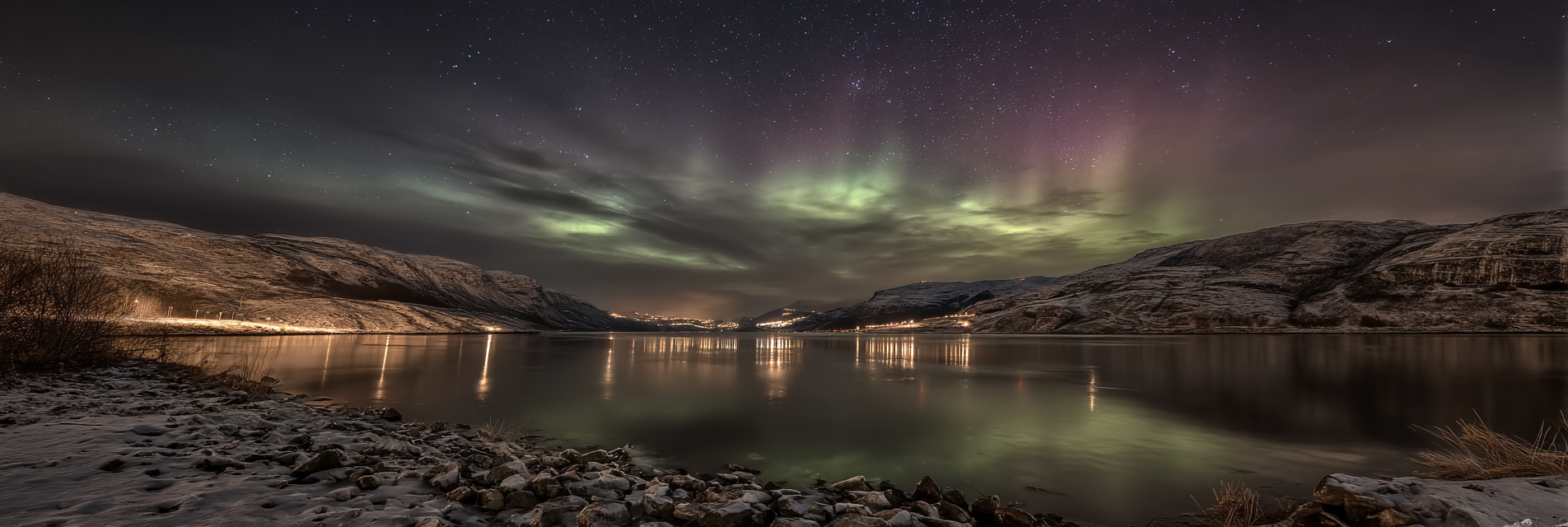 Polarlicht Nachtlandschaft Starhimmel Und Aurora Reflexion Auf Wasser | Fjorde und Gletscher | Landschaften