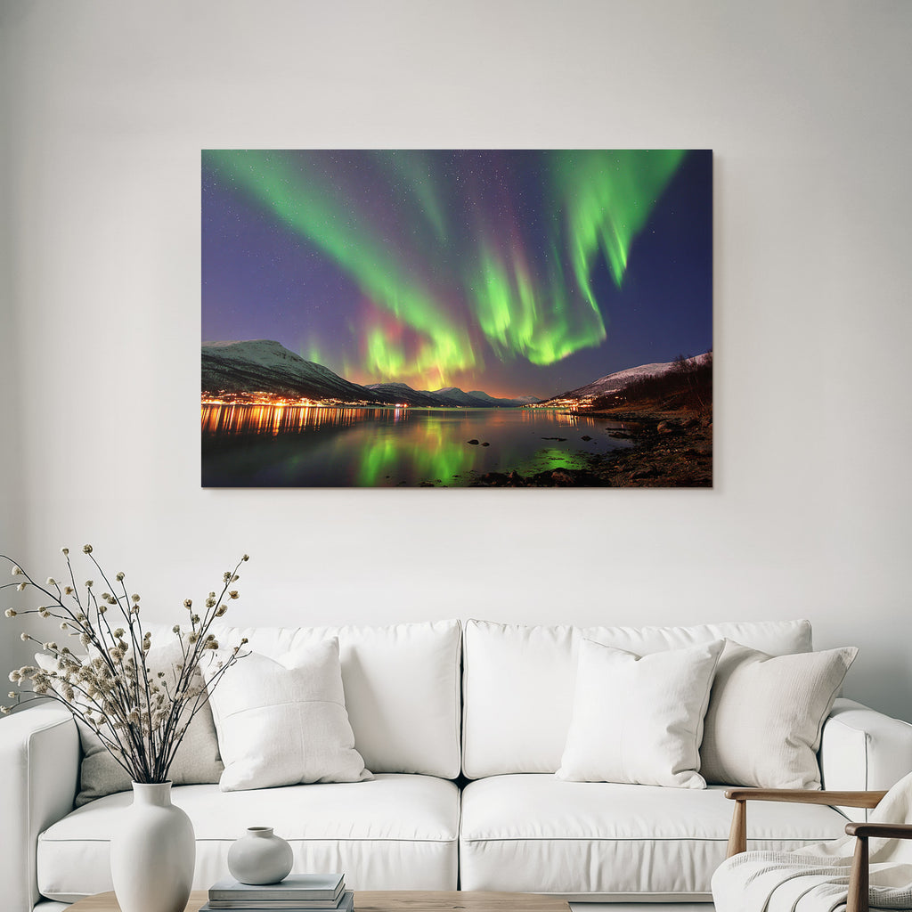Polarlicht Nordlichter Mit Reflexion Und Gebirgen | Fjorde und Gletscher | Landschaften