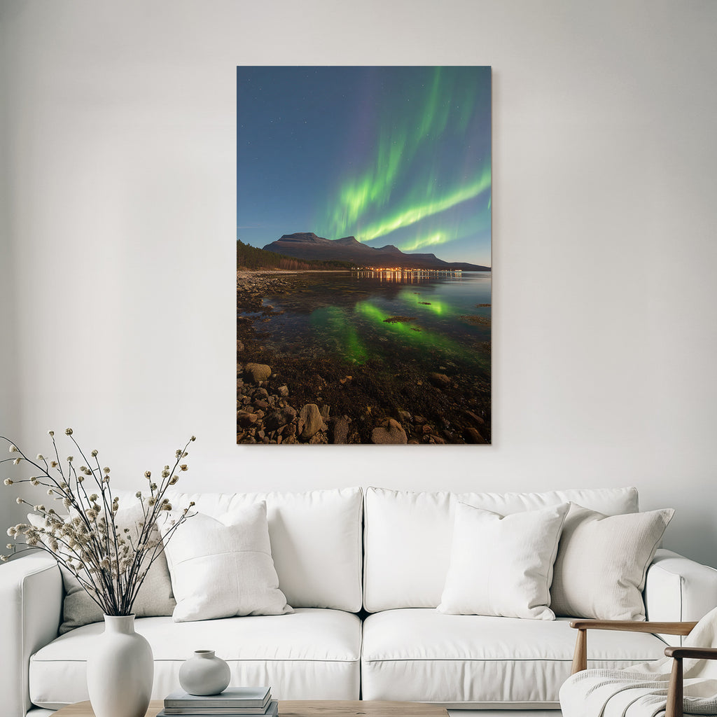 Polarlicht Aurora Borealis Nachtlandschaft Reflektionen In Mirrorssee | Fjorde und Gletscher | Landschaften