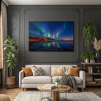 Polarlicht Nordlichter Aurora Borealis Nacht Himmel Reflexion Wasser Schneebedeckte Berge | Fjorde und Gletscher | Landschaften