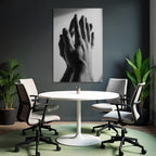 Hände Im Contrast Bw Licht Hintergrund Texturen Und Formen | Haende und Gestik | Menschen und Emotionen