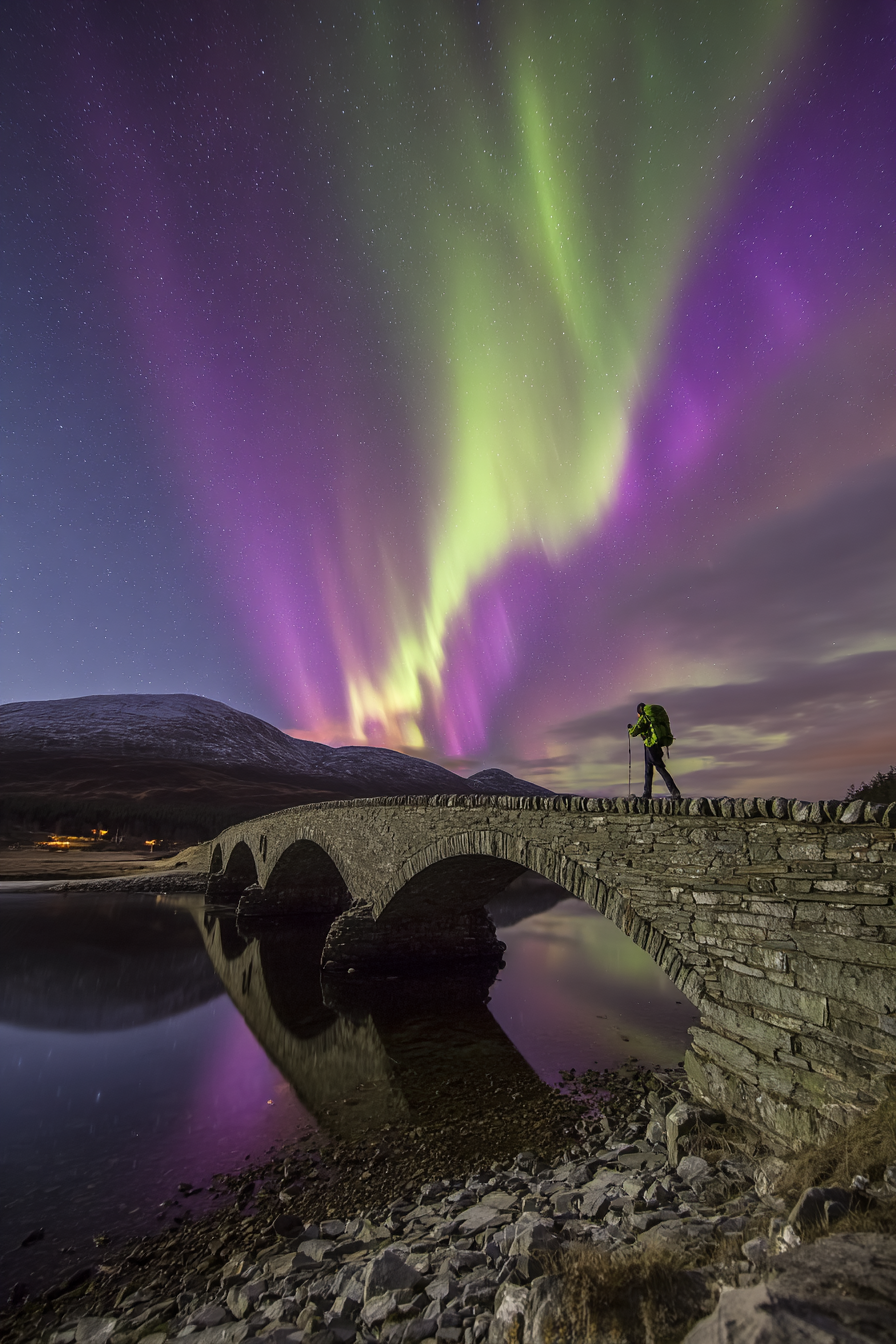Polarlicht Nordlichter Brücke Wasser Mountains Nacht Sternenhimmel | Fjorde und Gletscher | Landschaften