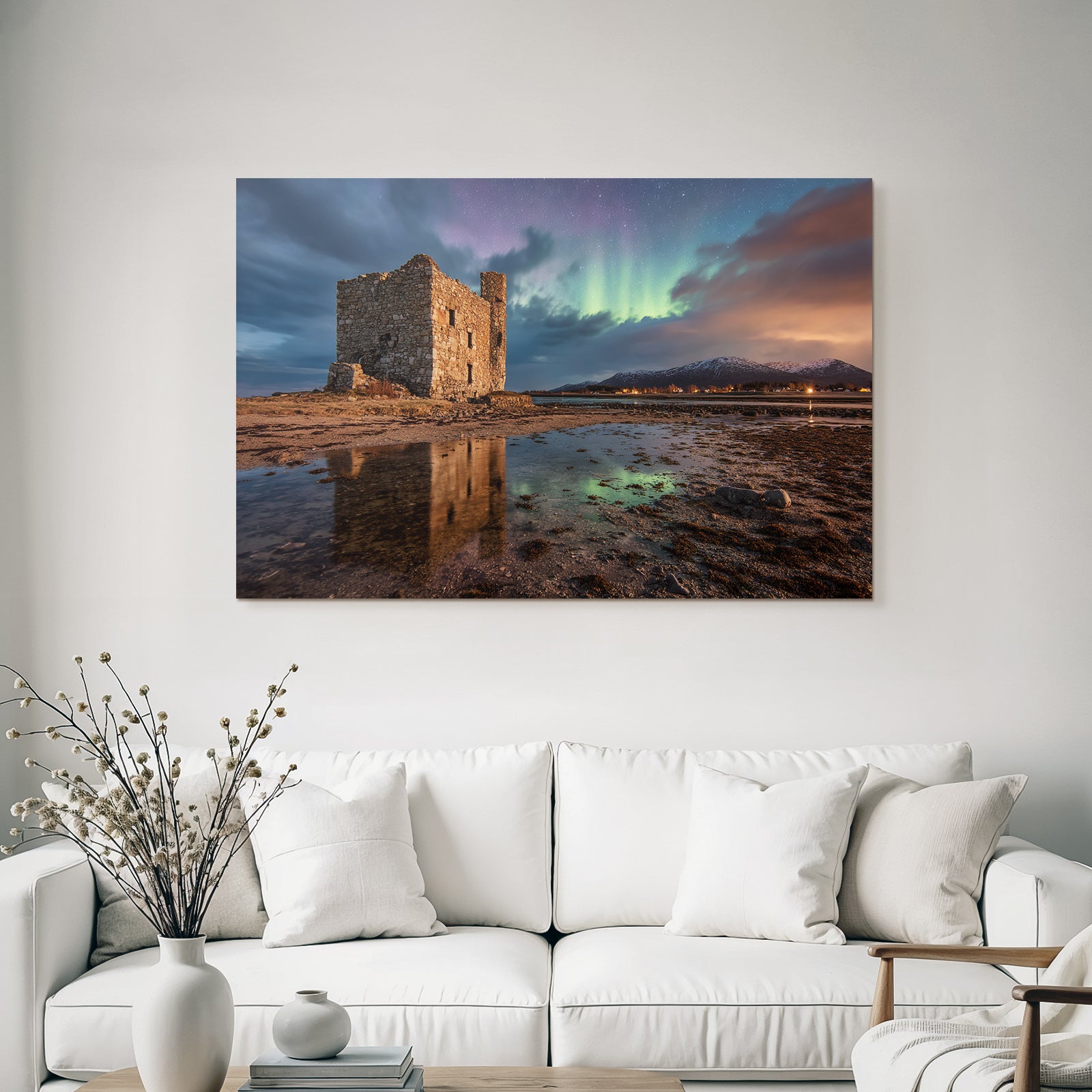 Polarlicht Steinruine Und Abendhimmel Mit Nordlichtern In Berglandschaft | Fjorde und Gletscher | Landschaften