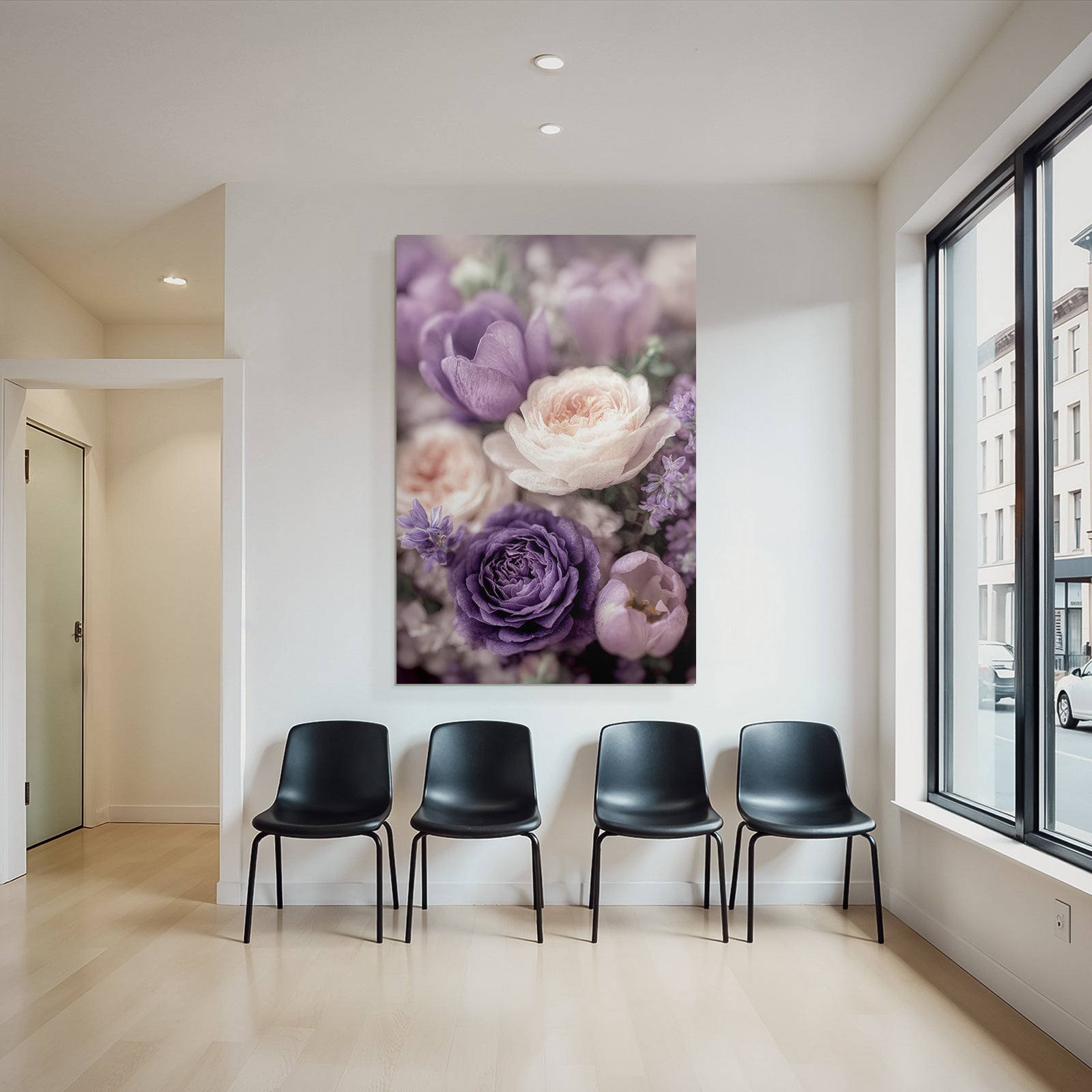 Romantische Anordnung In Pastelllila Mit Tulpen Und Zarten Blüten