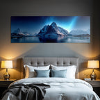 Polarlicht Beruhigende Berglanschaft Unter Sternenhimmel Mit Reflektierender Wasseroberfläche | Fjorde und Gletscher | Landschaften