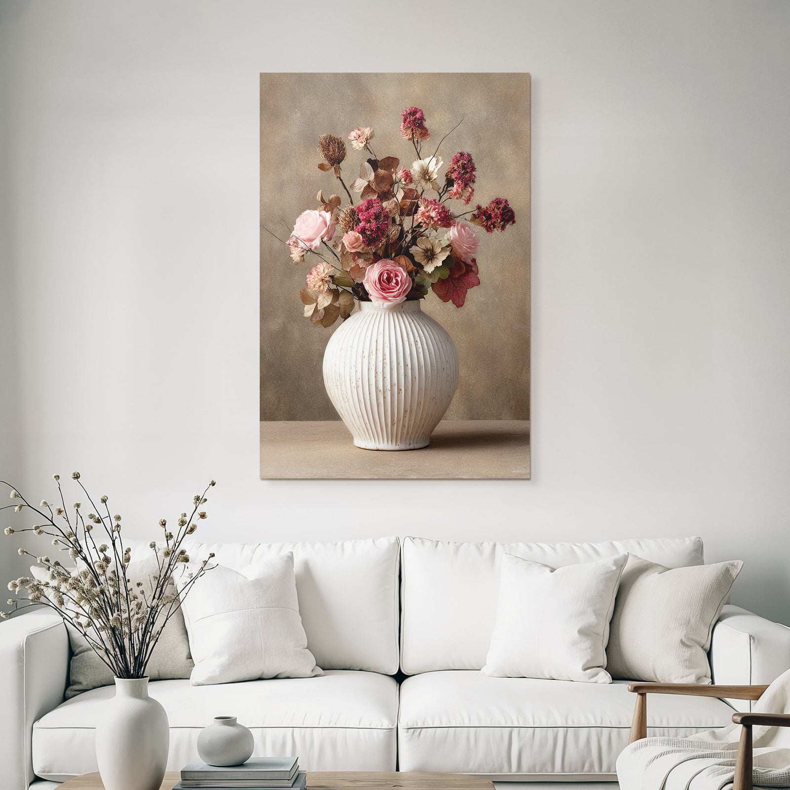 Trocken Retro Flowers Schöne Anordnung In Einem Dekorativen Vase Mit Rosen Und Dried Foliage
