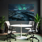 Polarlicht Rockige Küste Mit Aurora Borealis Und Schneebedeckten Bergen | Fjorde und Gletscher | Landschaften