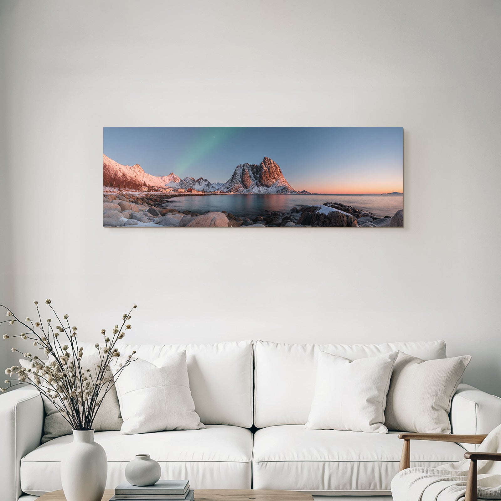 Polarlicht Snowbedeckter Blick Mit Bergen Und Aurora Borealis | Fjorde und Gletscher | Landschaften