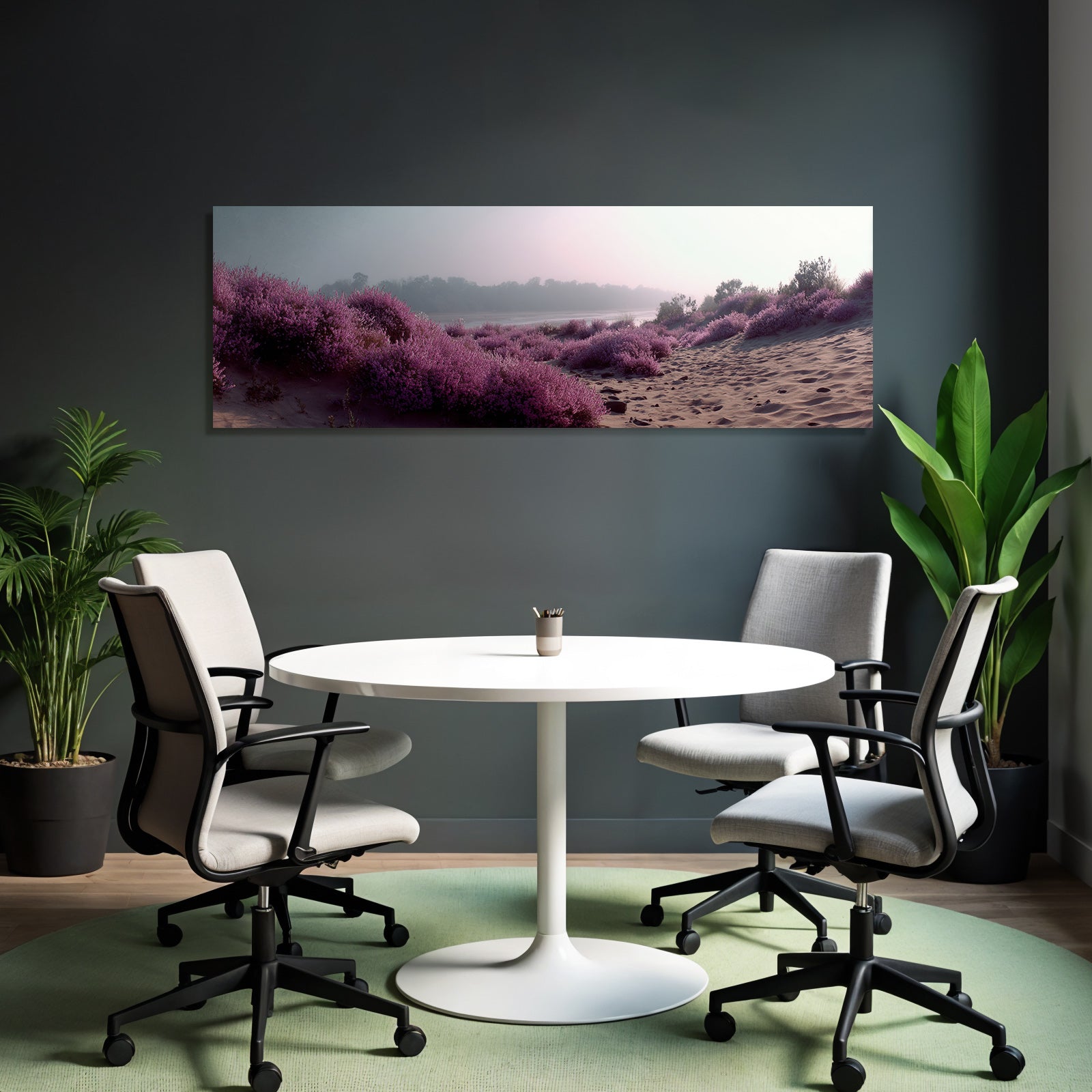 Tranquile Landschaft Mit Lila Blumen Nebeliger Hintergrund | Duenen und Heide | Landschaften