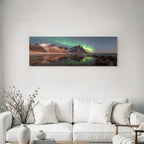 Polarlicht Schneebedeckte Berge Unter Aurora Borealis Nachtlandschaft Reflexionen | Fjorde und Gletscher | Landschaften